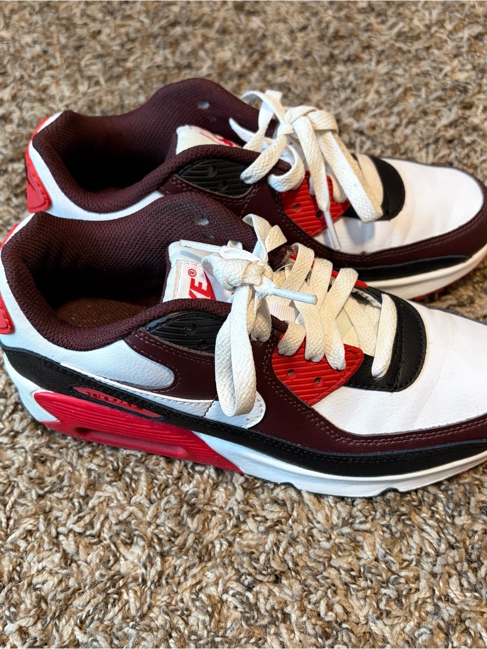 Nike kids Colorblock Sneakers in White, Maroon & Red
